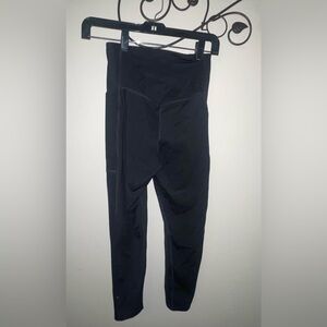 Girlfriend Collective Black Athletic Leggings with side pockets EUC Size Small